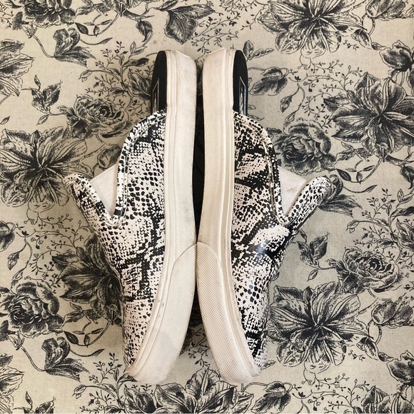 VANS OFF THE  WALL Sz 7 Snake Skin Print Slip On Mules - Picture 6 of 11